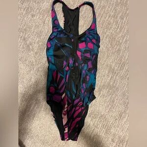 All in Motion One Piece Swimsuit XS